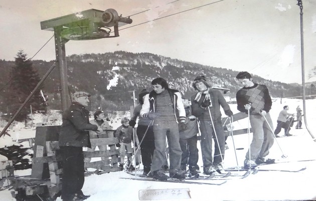 Les prémices du Domaine des Truches en 1970 avec Pierre Didierlaurent (à gauche). ©Alain Didierlaurent