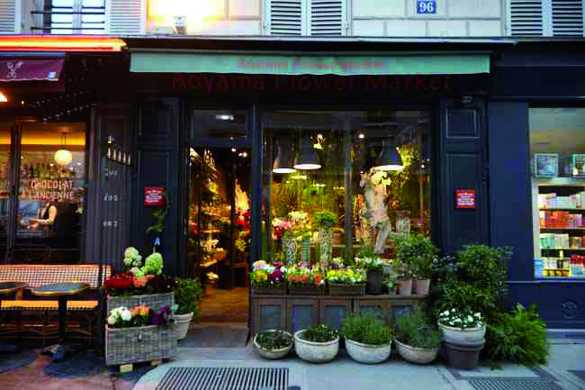 Tomoji  Hakuno a ouvert sa boutique Aoyama Flower Market rive gauche à Paris. © DR
