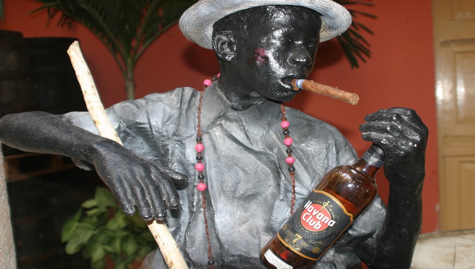 Le rhum Havana Club est partout et le  fruit d’une collaboration entre le Groupe français Pernod Ricard et le gouvernement Cubain, depuis bientôt 25 ans. . © Richard Bayon