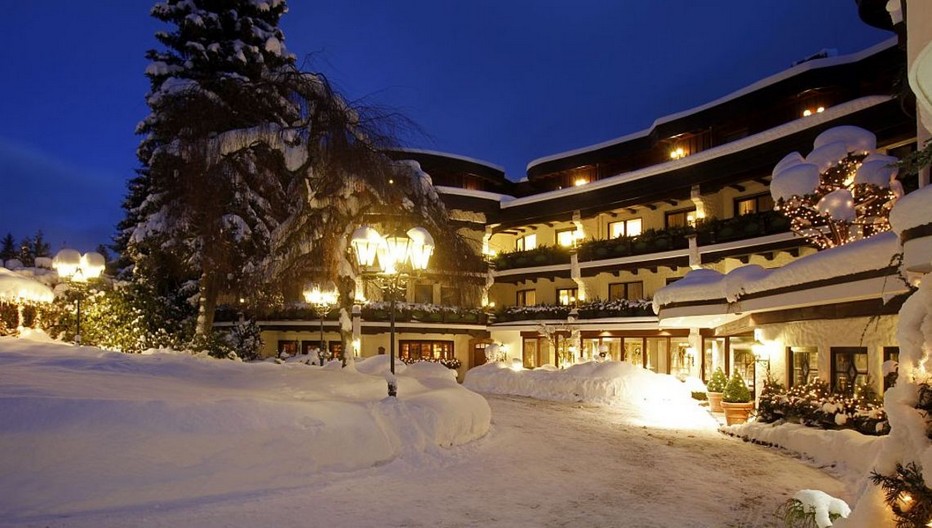 L'hiver l'hôtel Bareiss revêt parfois un magnifique manteau blanc © Hotel Bareiss