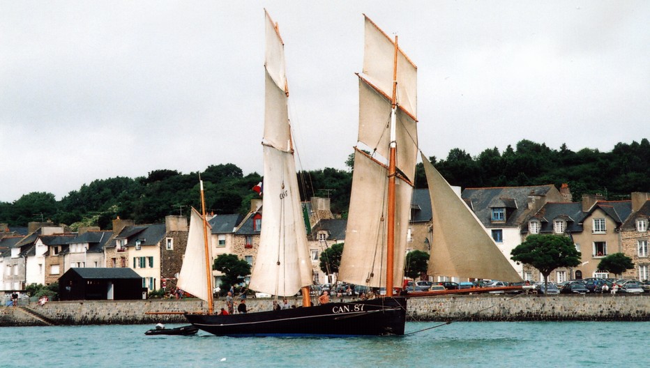 La bisquine de Cancale, la reproduction du vieux gréement traditionnel fêtera ses 30 ans les 23, 24, 25 juin. Crédit photo David Raynal