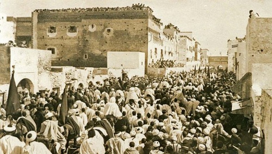 Depuis des siècles le pèlerinage circulaire des Regraga est un rituel solaire, qui commence avec l’équinoxe du printemps. © Archives O.T.Maroc