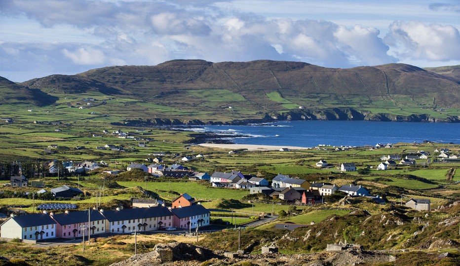 Tombes préhistoriques, sites monastiques, tours, châteaux, jardins et manoirs, villes et villages pittoresques, les terres ancestrales d’Irlande sont un concentré d’histoire, de rencontres chaleureuses et inattendues et de paysages inoubliables… Crédit photo office de tourisme d'Irlande.