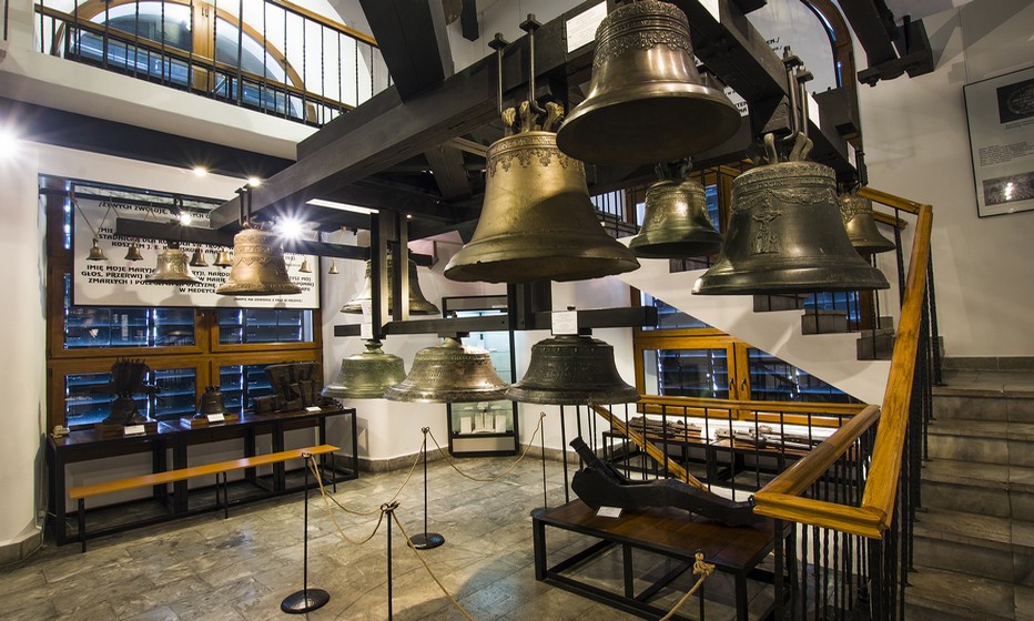 Le musée des cloches et des pipes, ouvert en septembre 2001, est installé dans la tour de l’horloge. Crédit photo D.R.