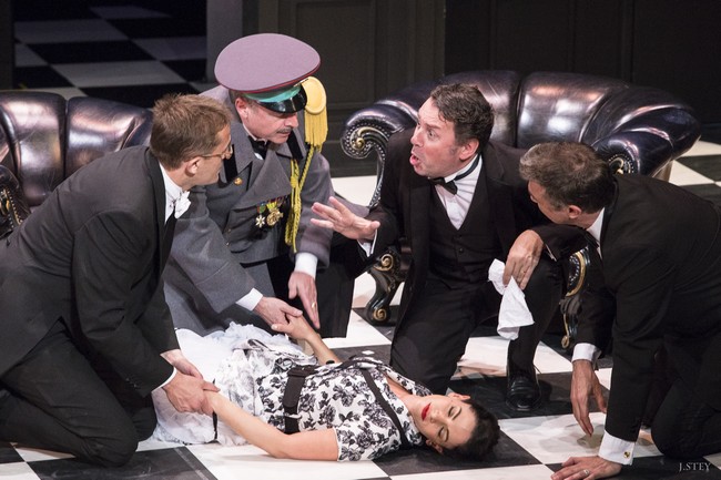 Un fil à la Patte au Théâtre Montparnasse jusqu'à fin août. @ DR Un fil à la Patte au Théâtre Montparnasse jusqu'à fin août. @ DR