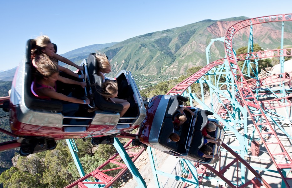 Vue d'en haut sur le Giant Canyon Swing at Glenwood Caverns Adventure Park. Copyright DR