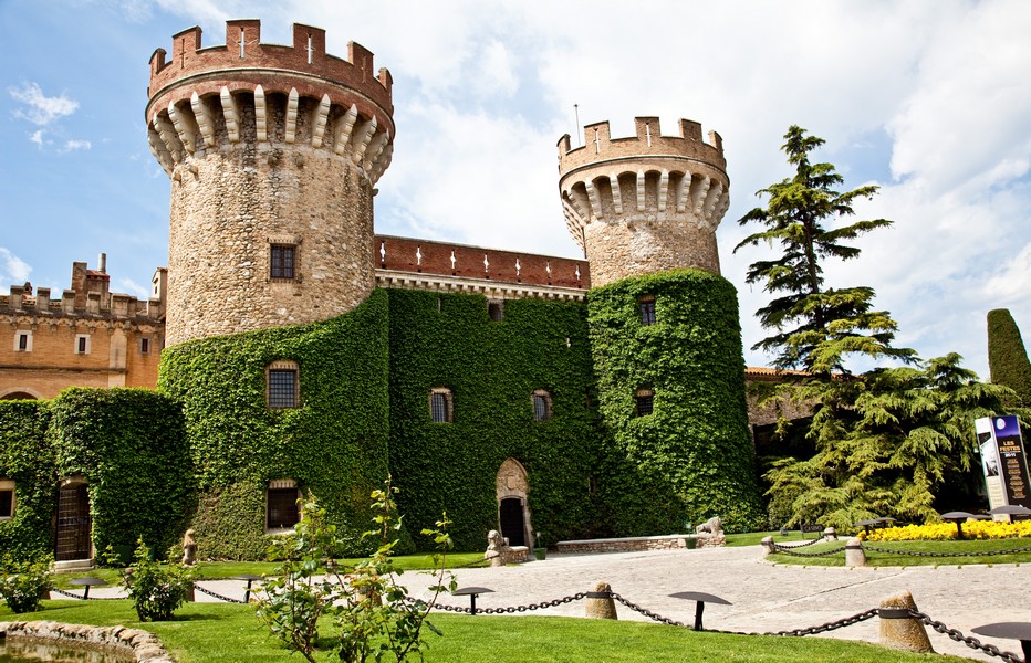 Jardins castell,  copyright Ajuntament de Peralada.