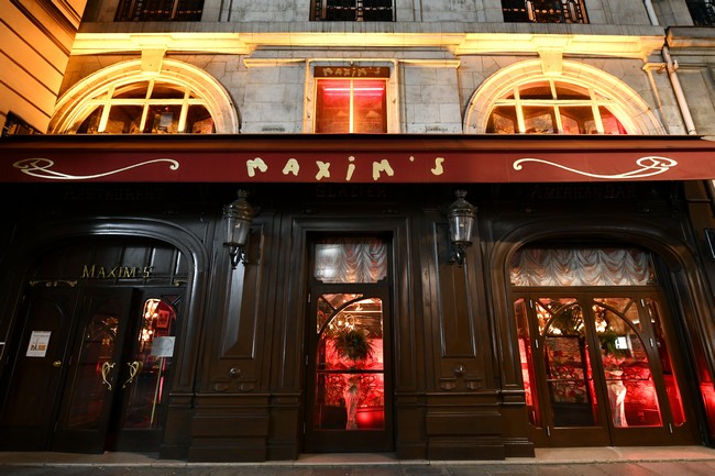« Chez Maxim’s », une adresse prestigieuse qui brille au cœur de Paris. ©Alexandre Marchi
