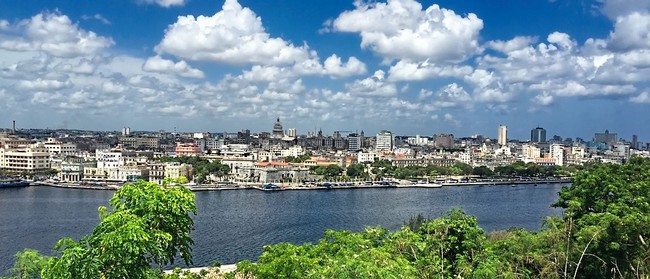 Vue sur la Havane  - Il n’y a pas plus belle latino-américaine qu’elle !  Son patrimoine est ancestral - l'île fête ses 500 ans.@ Pixabay/lindigomag