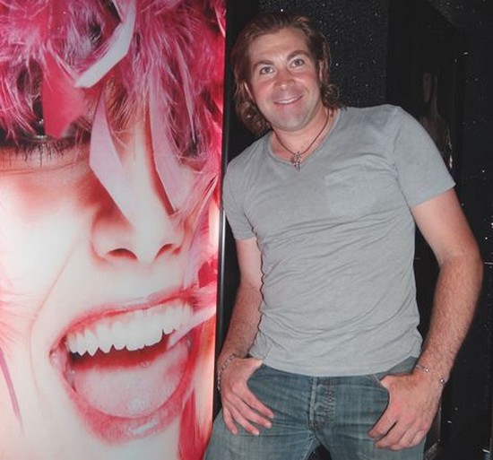 Pierre Marchand entre de plain-pied dans le monde artistique à l’âge de 8 ans… il ne le quittera plus. ©Bertrand Munier Pierre Marchand entre de plain-pied dans le monde artistique à l’âge de 8 ans… il ne le quittera plus. ©Bertrand Munier