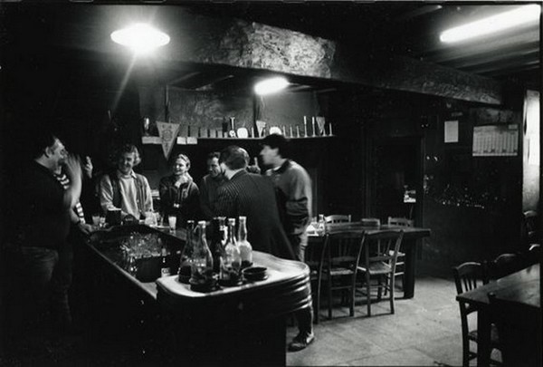 A Sardent, le bar où Claude Chabrol a tourné son premier film, Le Beau Serge @Pierre Josse.