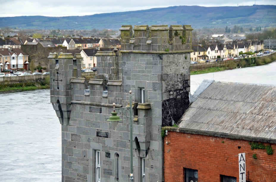 L'imposant château mediéval de Limerick. Crédit David Raynal
