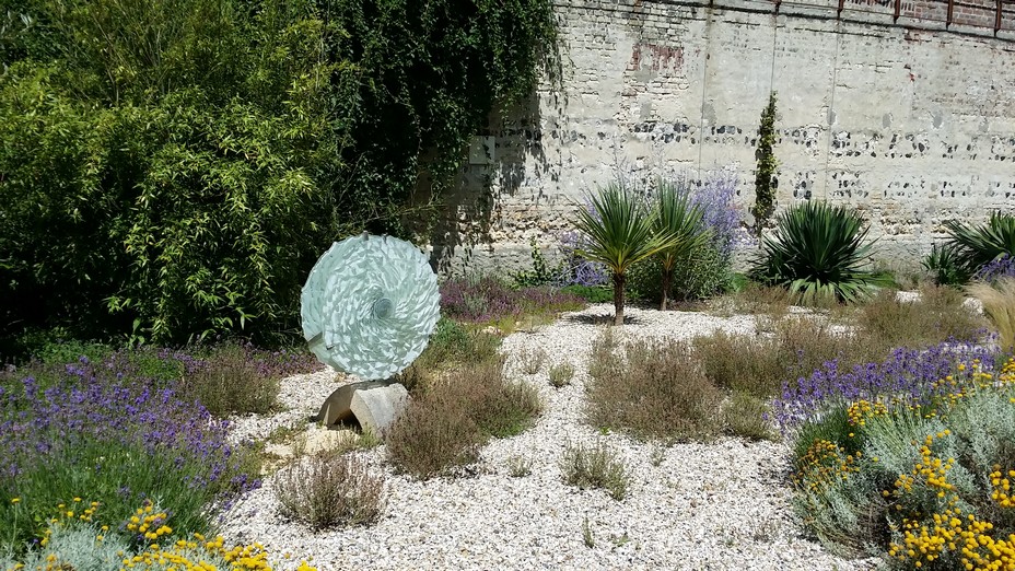 Jardin du silence au Monastère du Carmel ©OTAH