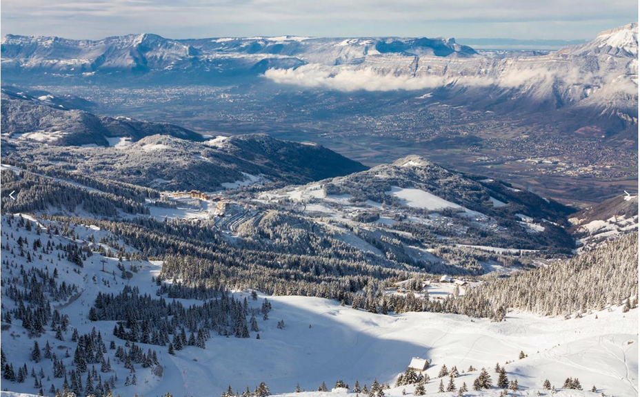 Le département de l’Isère est au cœur des Alpes Françaises, là ou les Alpes du Nord rencontrent celles du Sud.; La station des Sept Laux est à 35km de Grenoble et 50km de Chambéry.@ OT Sept Laux