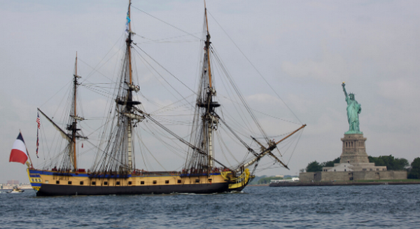 Arrivée de l'Hermione à New York @ DR