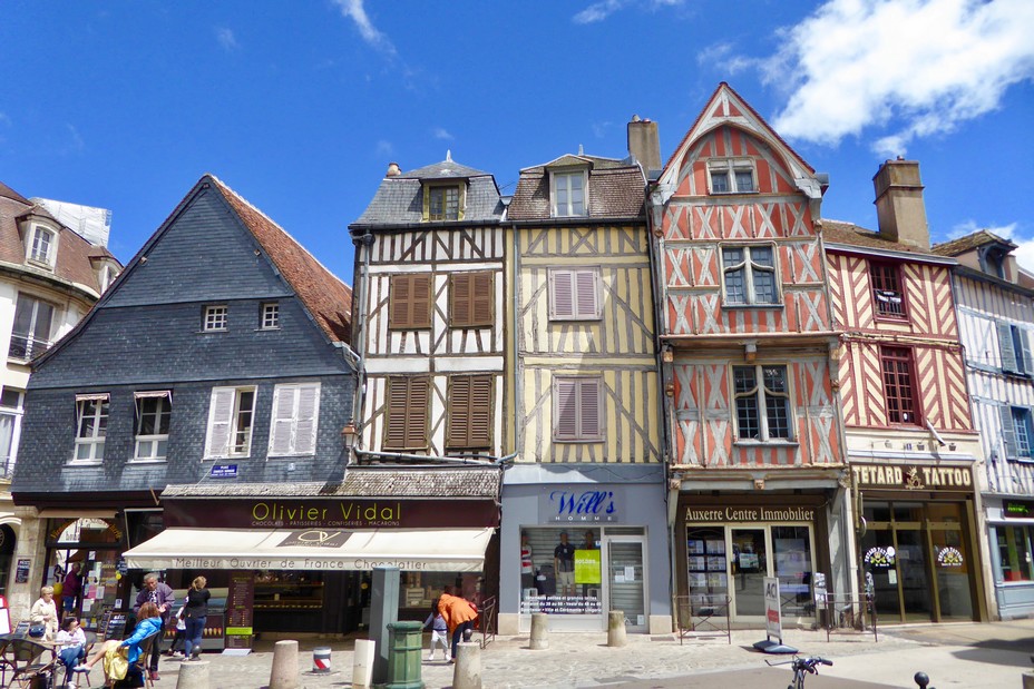 Auxerre Le centre  de cette ville d'Art et d'Histoire @ C.Gary