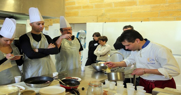 Point d’orgue de la première journée de festivités, le «Toques Show» réunit tous les ingrédients et les techniques pour sublimer la truffe et le foie gras. (Crédit photo CDT Dordogne).