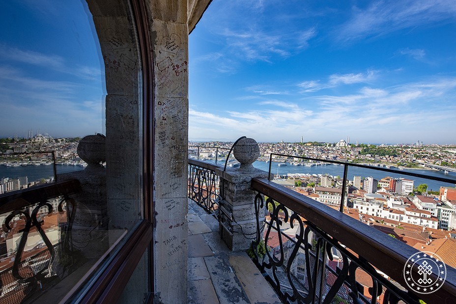 Vue  sur l'autre rive de la Corne d'Or du haut de la tour de Galata @GÜLCAN ACAR