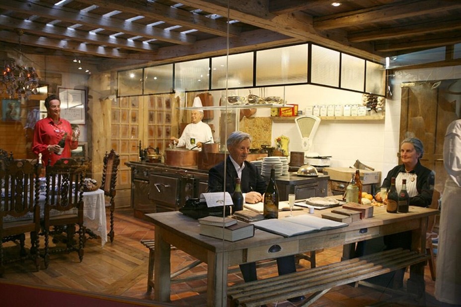 Le musée de Papy Gaby,  sorte de Grévin savoyard de la gastronomie locale, des arts de la table et des traditions populaires @ D.R.