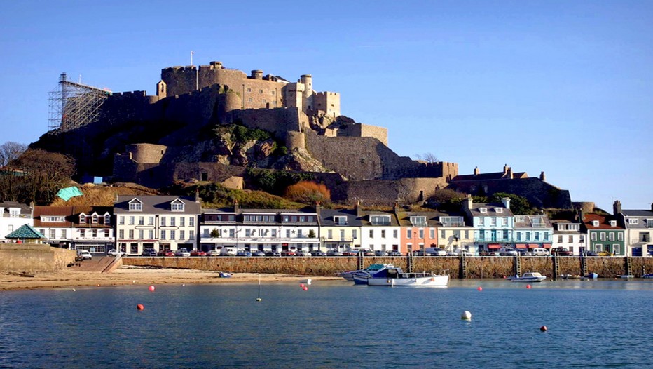 Le patrimoine de Jersey revêt une formidable richesse, ici le château Mont Orgueil qui a protégé l’île des invasions françaises pendant 600 ans. (Jersey Tourism)