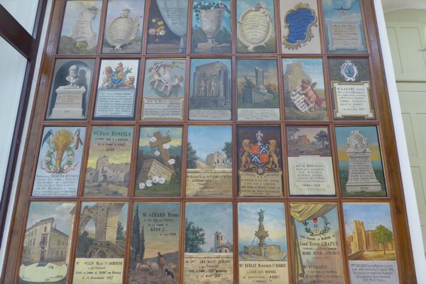 Les Donants (donateurs) sur plusieurs siècles honorés dans une aile de l'Hôtel de Ville  @C.Gary Les Donants (donateurs) sur plusieurs siècles honorés dans une aile de l'Hôtel de Ville  @C.Gary