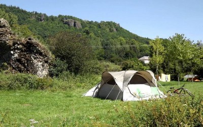 Planter sa tente pour un séjour écolo et tranquille....(Crédit photo Camping garden © Camping-garden.fr - Hortiver.fr)