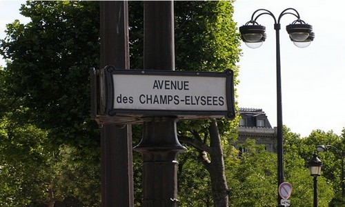 Paris capitale du shopping sur sa célèbre Avenue des Champs-Elysées (Crédit photo DR) Paris capitale du shopping sur sa célèbre Avenue des Champs-Elysées (Crédit photo DR)