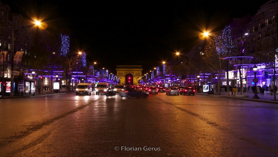 La capitale parisienne et ses rues illuminées pour les fêtes (Crédit Photo Florian Gérus)
