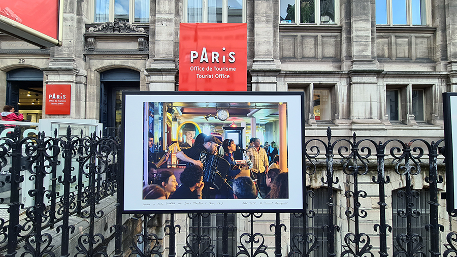 Le Café des deux Moulins au 15 rue Lepic Paris (18e), le célèbre café où a été tourné le film Amélie Poulain @ Pierrick Bourgault