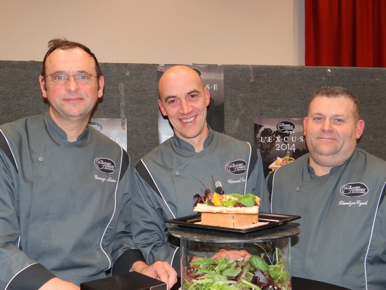 « L’Excuse » est en vente auprès de nombreux membres de l’académie et notamment (de gauche à droite) : Alain George (Saint-Max, 54), Ludovic Clément (Nancy, 54) et Cyril Bluntzer (Lunéville, 54).(Crédit photo Bertrand Munier) « L’Excuse » est en vente auprès de nombreux membres de l’académie et notamment (de gauche à droite) : Alain George (Saint-Max, 54), Ludovic Clément (Nancy, 54) et Cyril Bluntzer (Lunéville, 54).(Crédit photo Bertrand Munier)