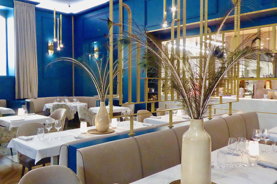 Marius, l'élégance du décor dans un ancien casino Belle Epoque réaménagé @ Catherine Gary Marius, l'élégance du décor dans un ancien casino Belle Epoque réaménagé @ Catherine Gary