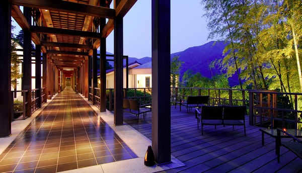 Le voyagiste Asia, dont le Japon est l’une des spécialités, propose le ryokan Madoka no Mori à intégrer dans un circuit, un autotour et autres voyages sur mesure.  © DR. Le voyagiste Asia, dont le Japon est l’une des spécialités, propose le ryokan Madoka no Mori à intégrer dans un circuit, un autotour et autres voyages sur mesure.  © DR.