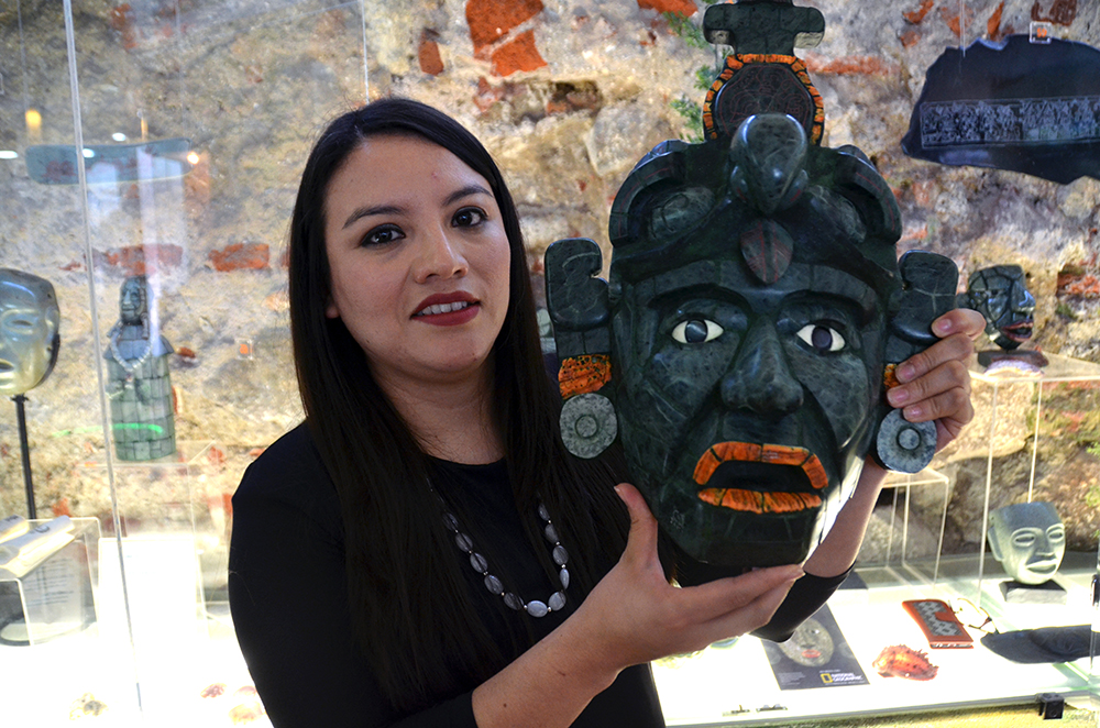 Le jade était également un passeport pour l’autre monde, ce que les Mayas appelaient « Xiblalba » © David Raynal. Le jade était également un passeport pour l’autre monde, ce que les Mayas appelaient « Xiblalba » © David Raynal.