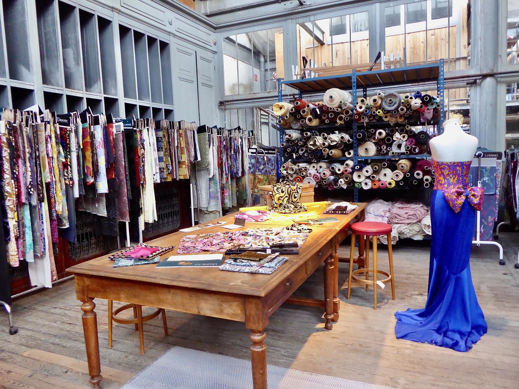 Les ateliers de Soiries Bonnet ont fonctionné jusqu'en 2001 et travaillé aussi pour la Haute couture ©Catherine Gary