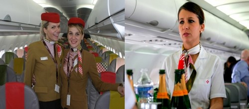 Le charme et la qualité de l'accueil des hôtesses de la Compagnie Aérienne Volotea. © Loïck Ducrey et Richard Bayon