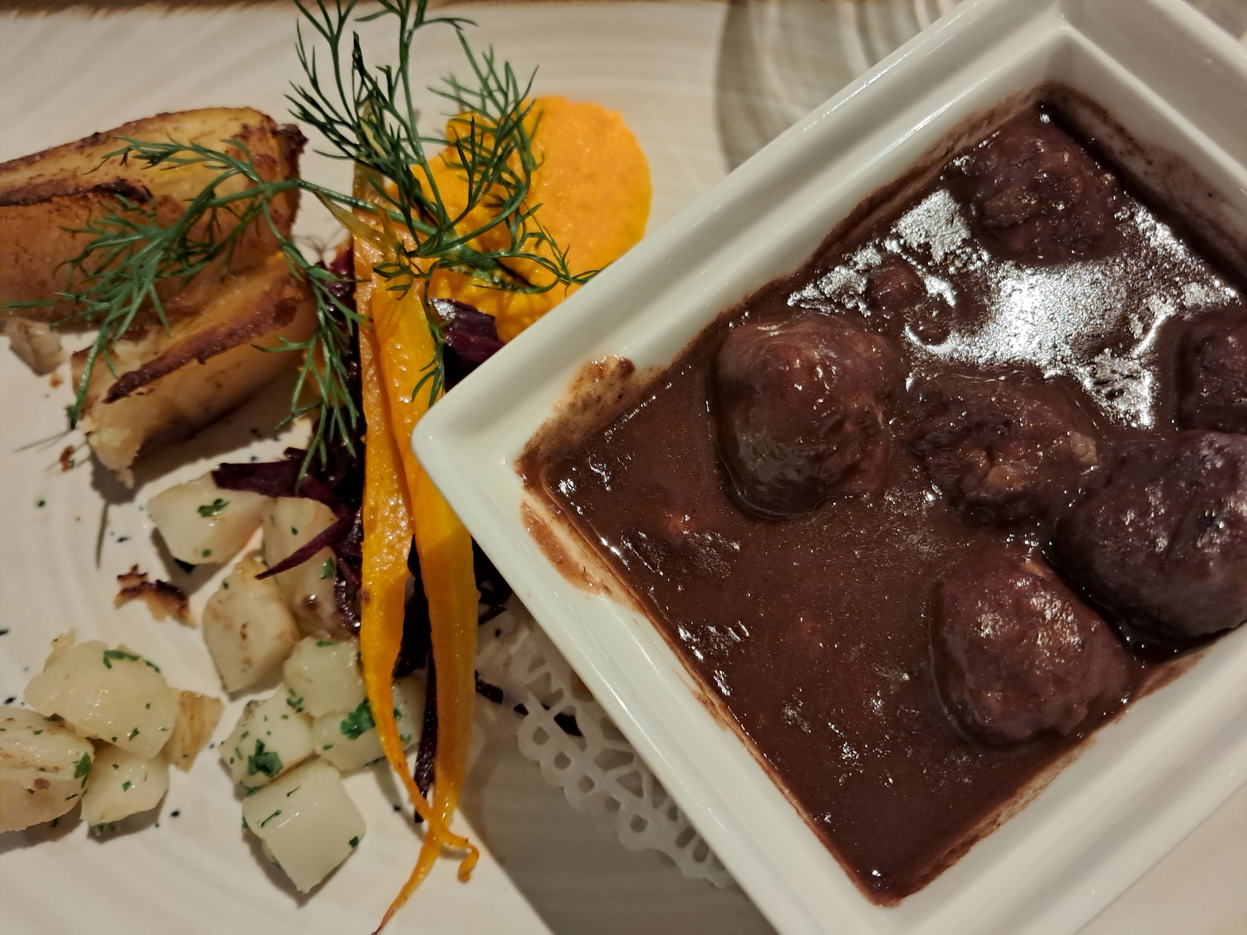 Le coq au Banyuls du retaurant Le Patio Catalan ©Catherine Gary