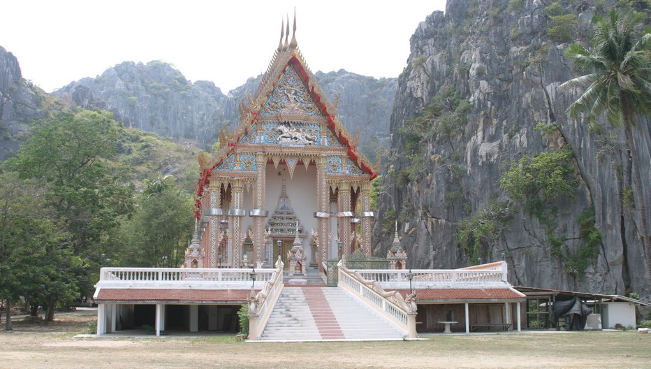 Le  WAT KHAO DAENG © Richard Bayon