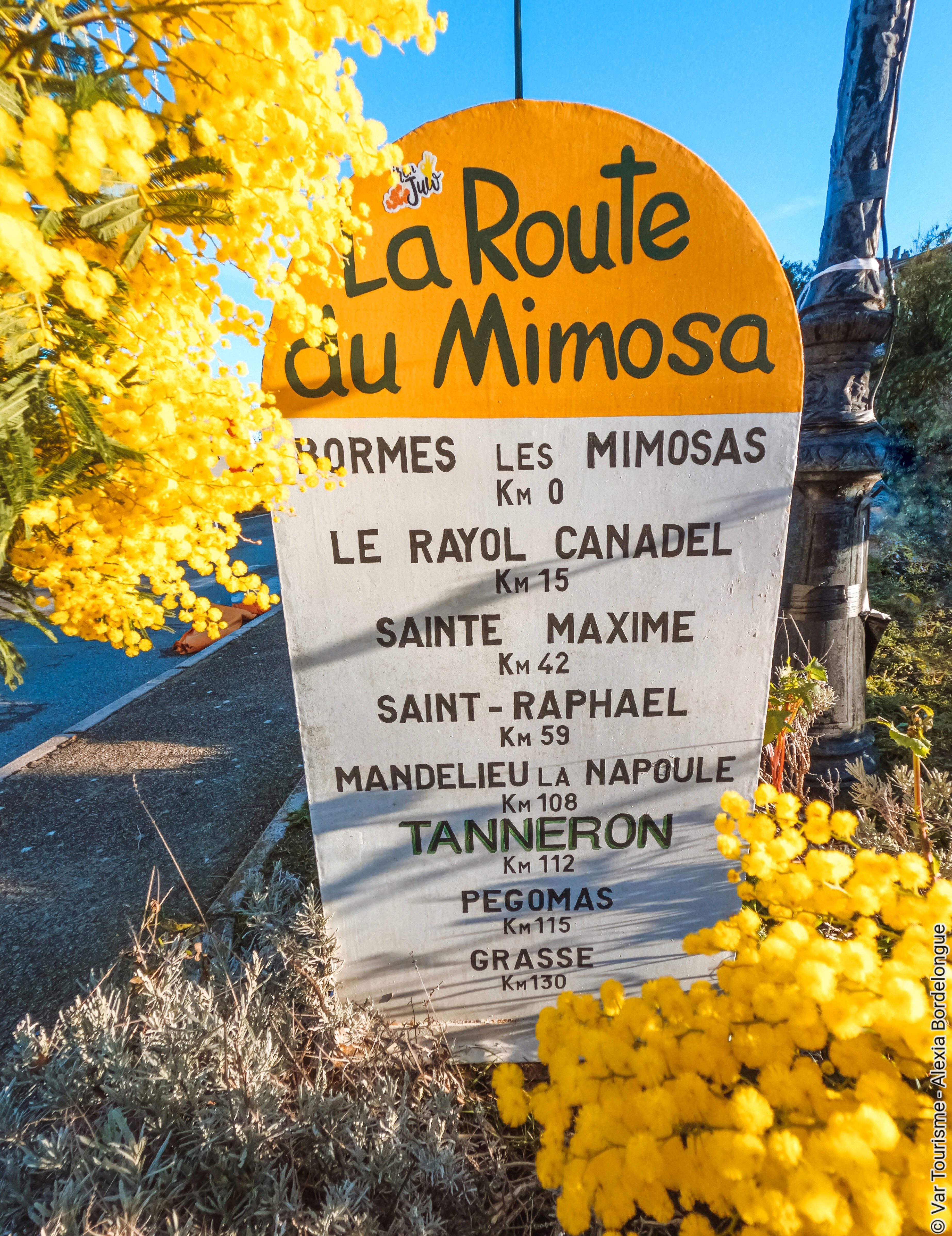 Borne kilomètrique -®Var Tourisme - Alexia Bordelongue