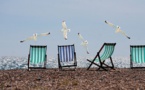 Avec l’été l’humeur change. Sous le soleil on s’allège et on se met au vert. Avec l’été l’humeur change. Sous le soleil on s’allège et on se met au vert.