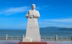 A l'écoute du Monde...De la pénombre du temple au fantôme du futur: une vie de Yersin A l'écoute du Monde...De la pénombre du temple au fantôme du futur: une vie de Yersin