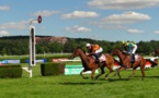 Vosges - l'Eté au rythme du trot et du galop à l'hippodrome de Vittel.