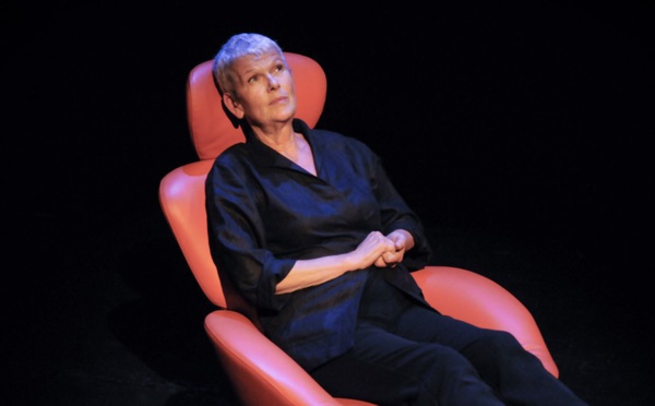 Au Studio Hébertot  - PSY cause(s) 3, le burn-out étourdissant d’une psy féroce et drôle !