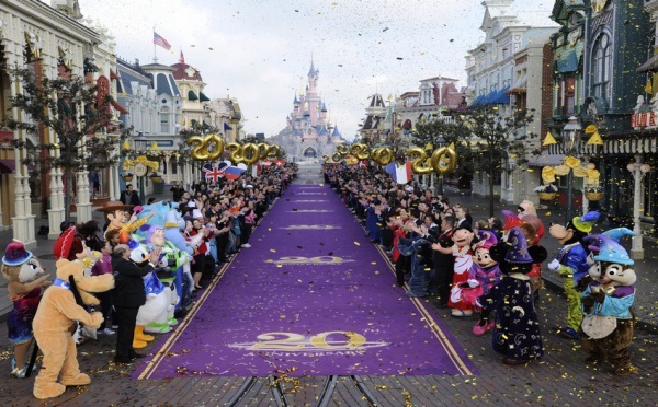 Vacances de Pâques  :   Disneyland Paris souffle ses 20 bougies