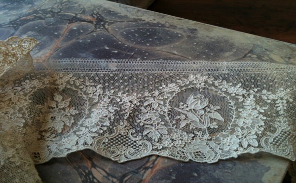 La dentelle d’Alençon, un point c’est tout !
